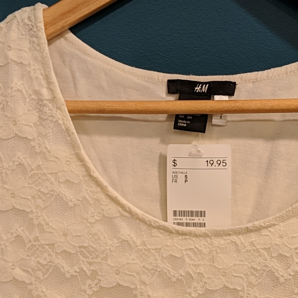 Lace Dress - Picture 8 of 9